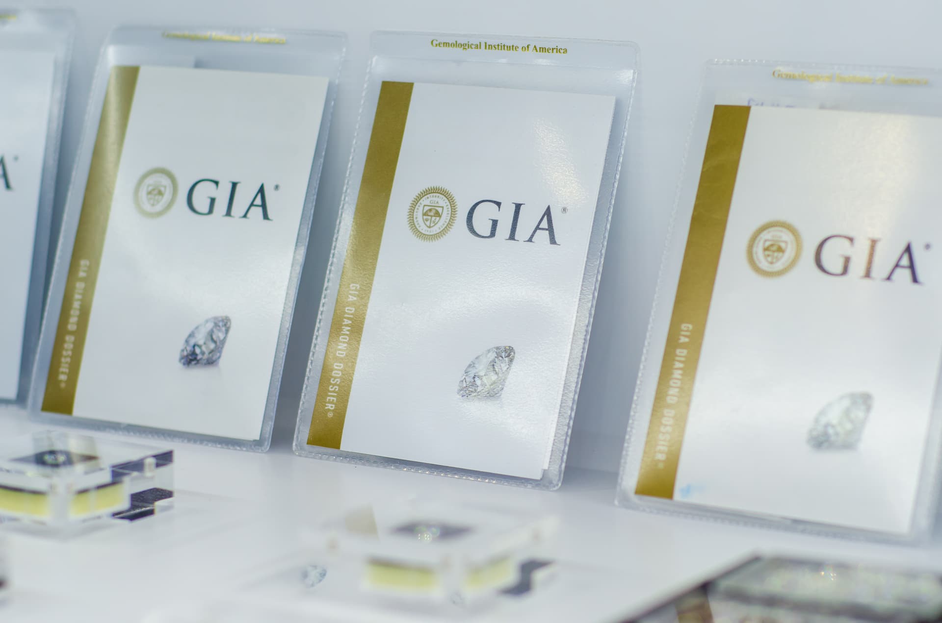 Expertise gemmologique diamant à Chatou (78400)